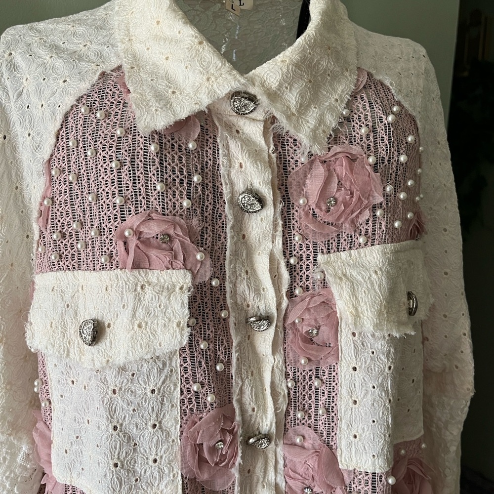 POL mauve and cream pearl & lace accents  jacket